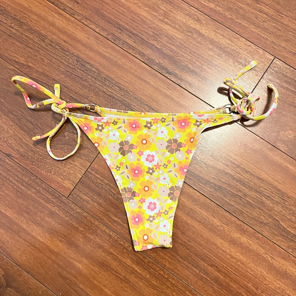 floral bikini tie top and bottoms - Picture 3 of 3